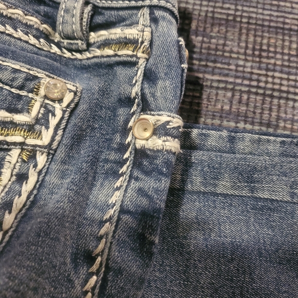 Jeans - Picture 3 of 5